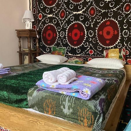 Barlos - Уютная, Семейная Атмосфера بخارى المظهر الخارجي الصورة