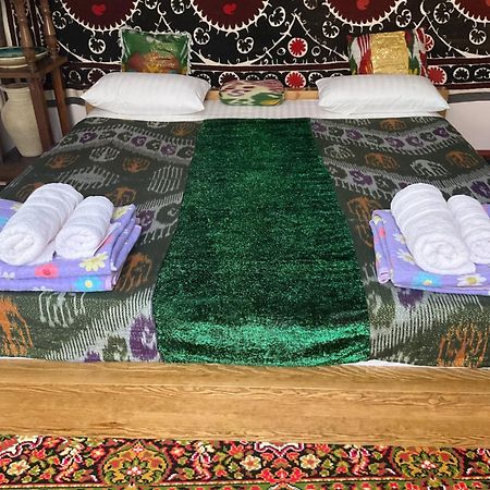 Barlos - Уютная, Семейная Атмосфера بخارى المظهر الخارجي الصورة