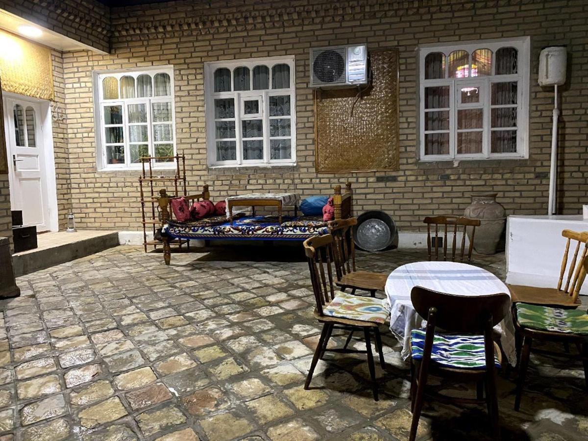 Barlos - Уютная, Семейная Атмосфера بخارى المظهر الخارجي الصورة