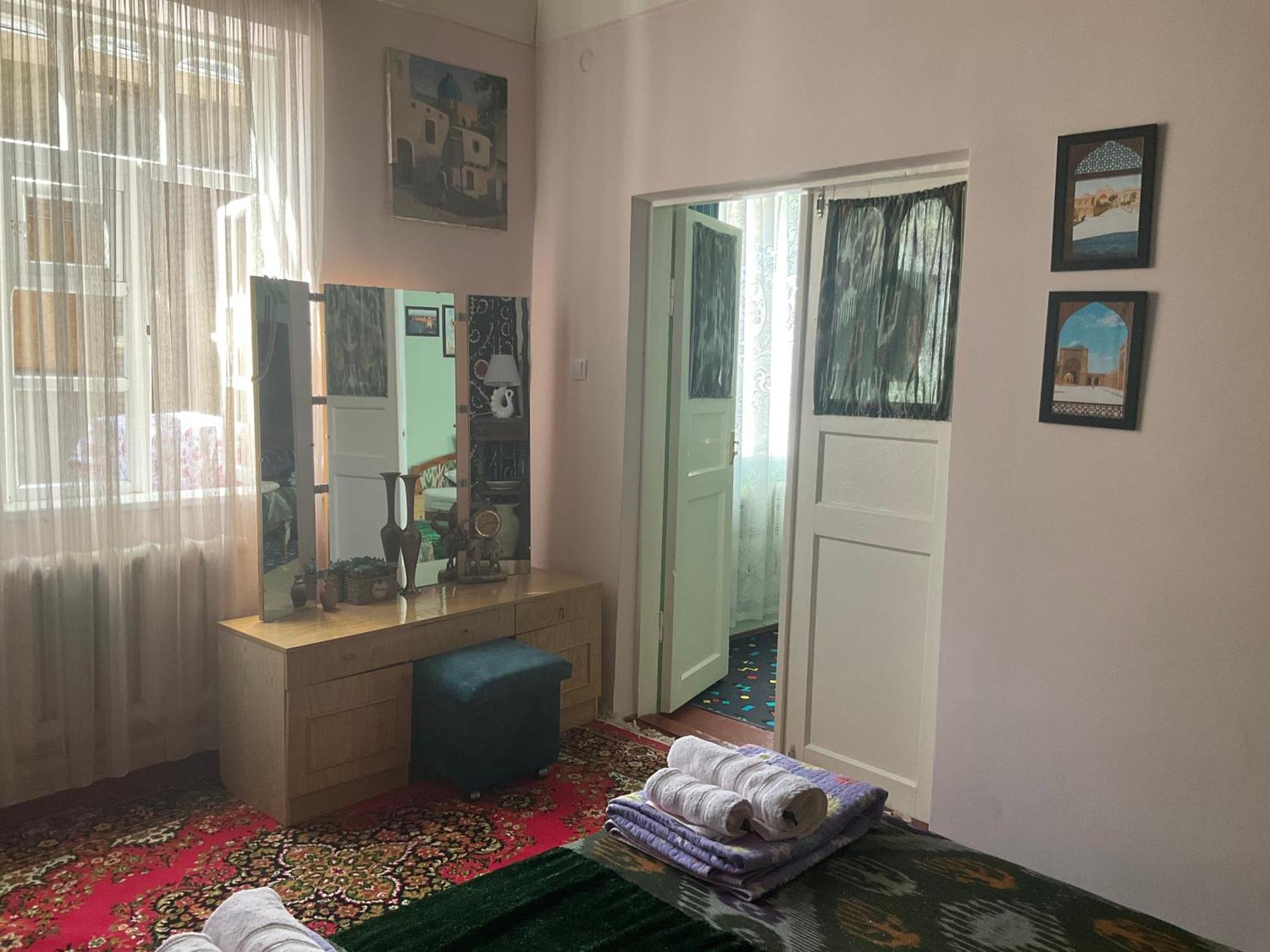 Barlos - Уютная, Семейная Атмосфера بخارى المظهر الخارجي الصورة